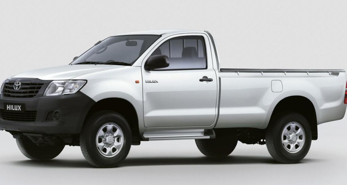  TOYOTA HILUX S/CAB 2.4 MT 4x4 